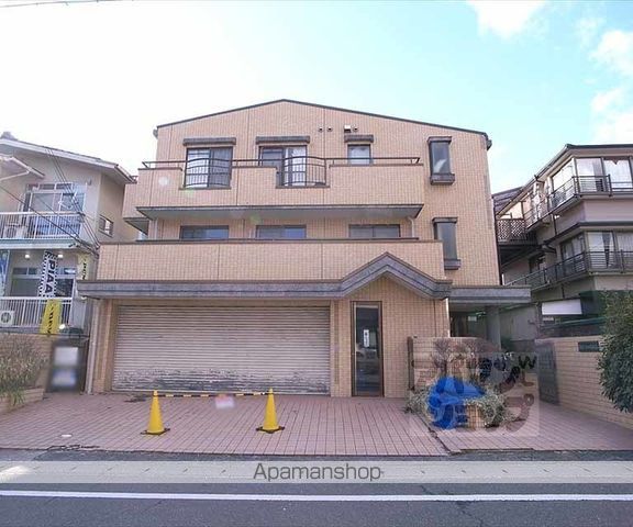 ファースト岩倉の外観写真