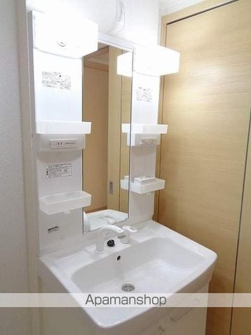 セレブリティ Aの内装写真