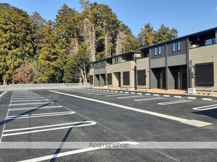 ノートルレーヴＫ[2LDK/59.58m2]の駐車場