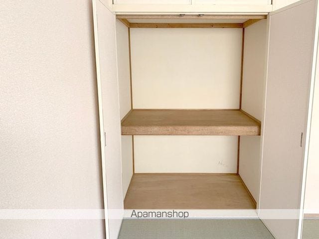 ピュアパレス 弐番館の内装写真