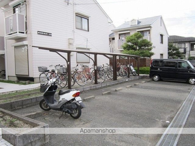 ホワイトヴィラ1号館の外観写真