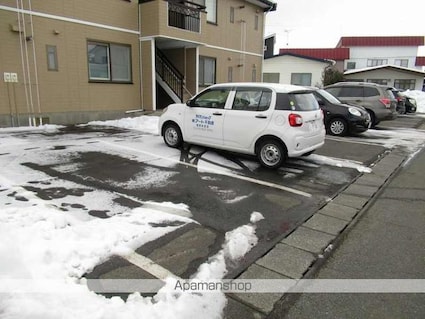 シティハイムカモミールＡ[3K/51.89m2]の駐車場2