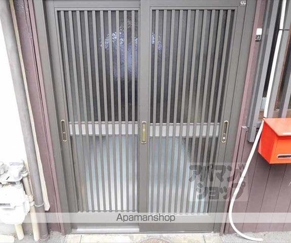 紫野中柏野町11-8貸家の玄関写真