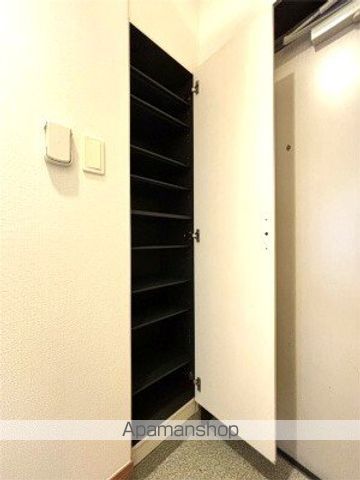 リブリ・エムールの内装写真