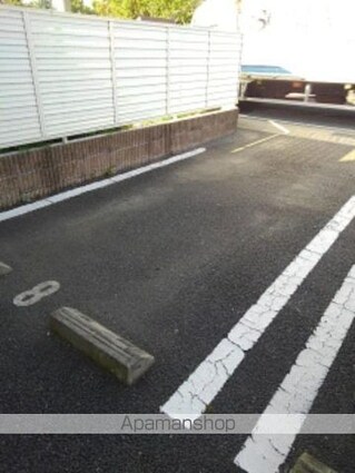 シャトレ・ルミエール[2DK/44.75m2]の駐車場