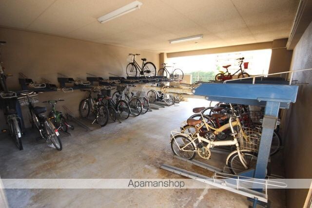 広島県広島市西区古江上２丁目[2LDK/66.6m2]の共用部1