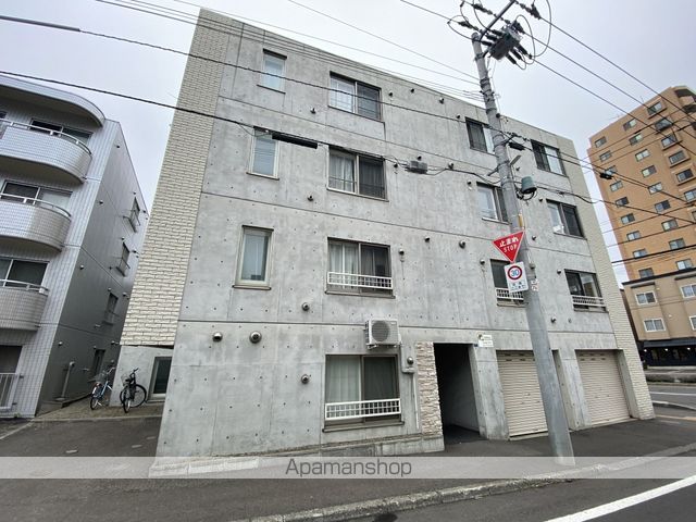 A BONDの外観写真