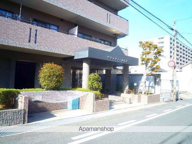グランディール夙川の玄関写真