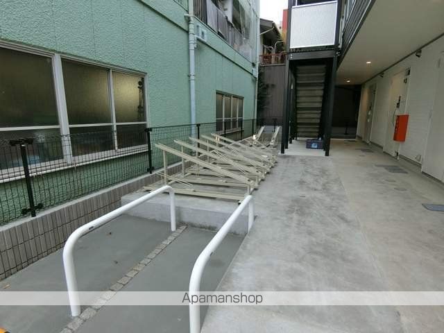 リブリ・調布の玄関写真