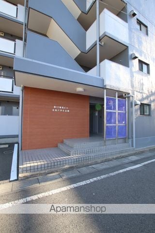 第12増尾ビルの玄関写真