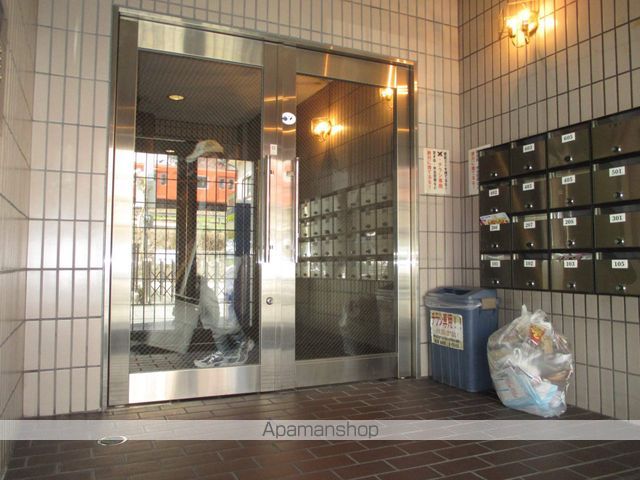 サンプラザ京橋の玄関写真