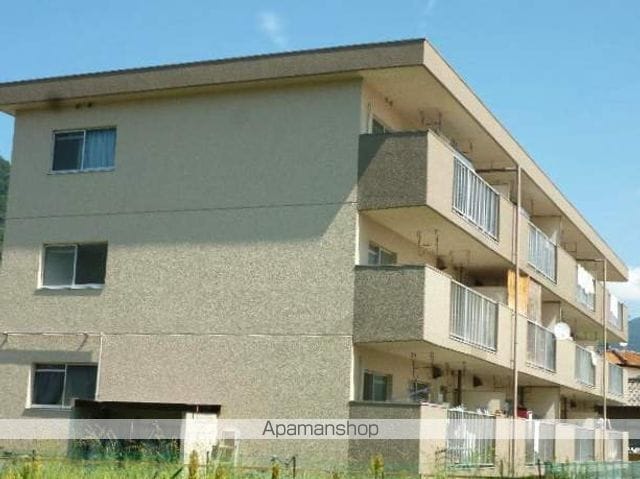 米尾マンションの外観写真
