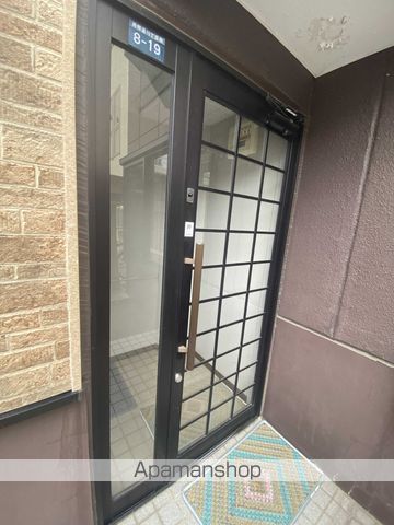 プログレス南郷の玄関写真