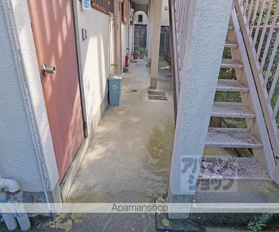 イーストハウスの玄関写真
