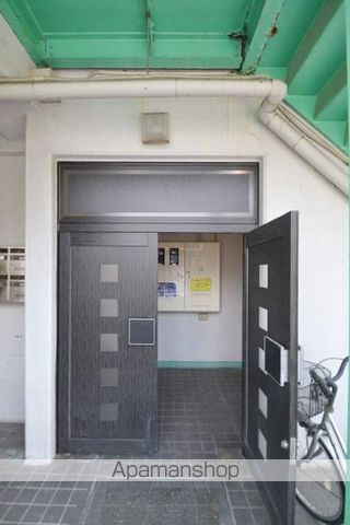 メゾン・タカの玄関写真