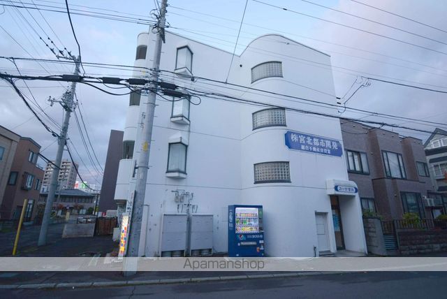 カーサ宮北の玄関写真