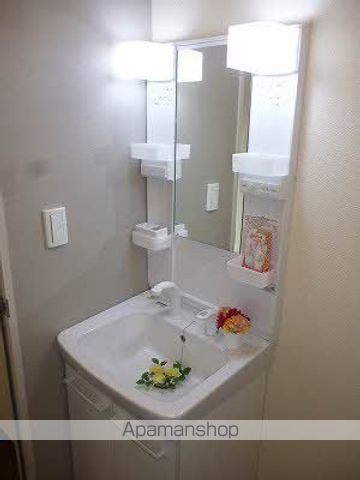ボービラージュ中山台 B棟の内装写真