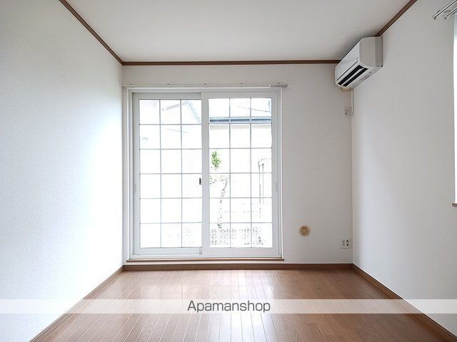 クレストールFの内装写真