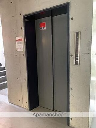 レオパレスＲＸコスモＭ[1K/21.6m2]のロビー