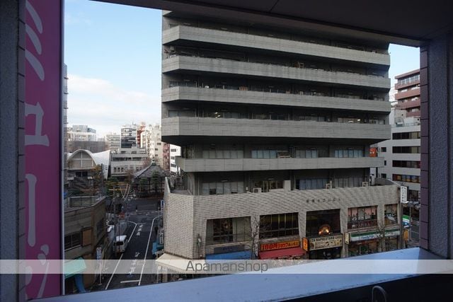 サンパレスの玄関写真