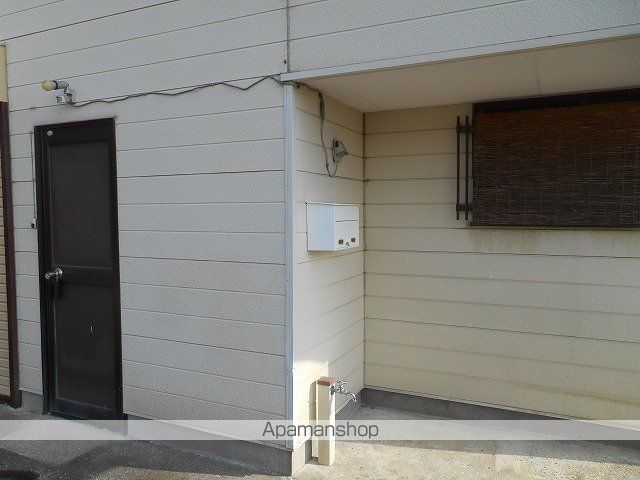和歌山線 名手駅 徒歩10分 2階建 築40年の玄関写真