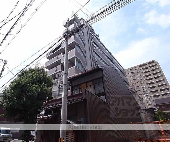 ヴィヴァーチェ四条大宮の外観写真