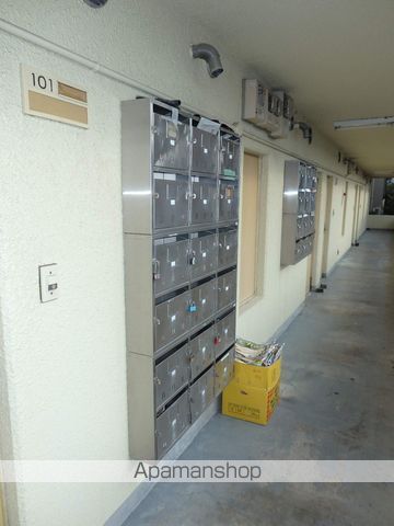 クローバーズマンション広和の玄関写真