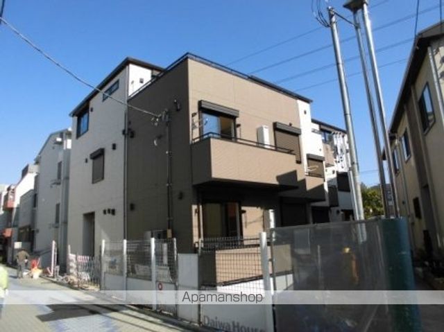 新川崎ヴィラージュAの外観写真