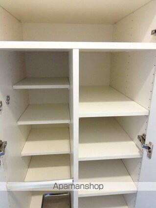 ステージファースト方南町アジールコート[1R/26.57m2]の収納