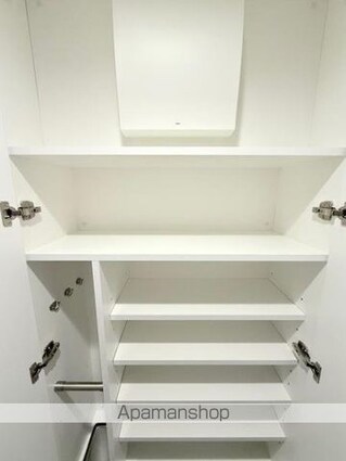 東京都新宿区四谷三栄町[1LDK/37.4m2]のリビング・居間9