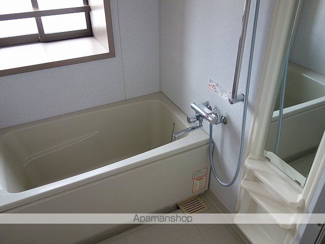 グランカーサ新宿御苑の内装写真