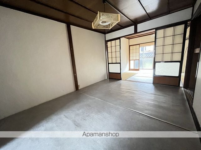 大鋸屋町貸家 IIの内装写真