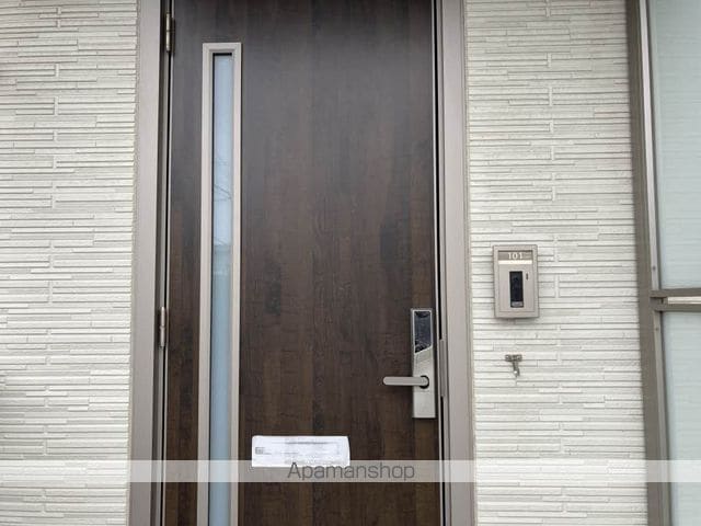 マルス ポ—ションの玄関写真