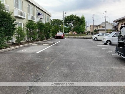 レオパレスＳｈｉｍａ[1K/23.18m2]の駐車場