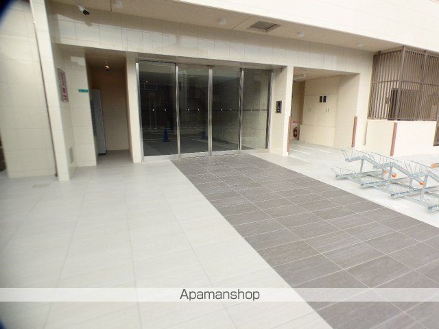 エグゼ新大阪南の玄関写真