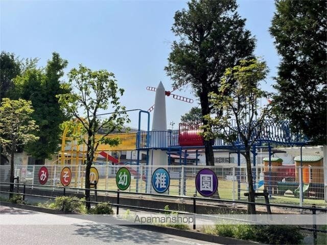 ＧＡＲＤＥＮ　ＣＯＵＲＴ　Ａ　西高島平[1LDK/45.73m2]の周辺1