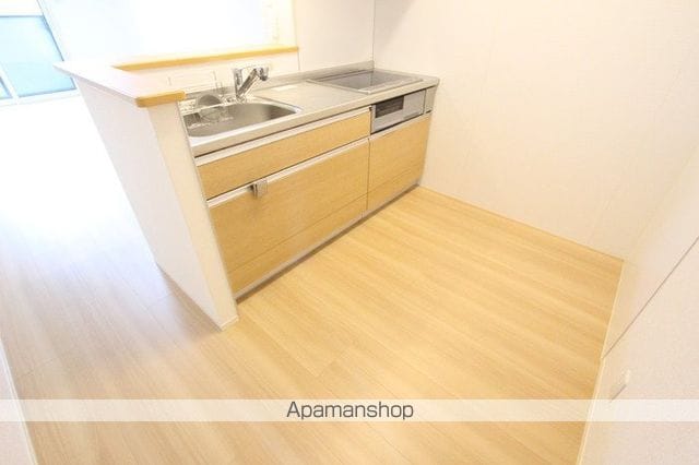 金沢市 2階建 築9年の内装写真