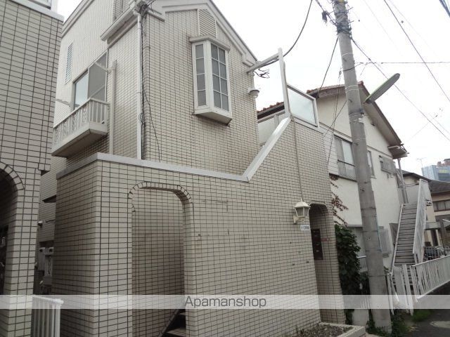 カーサ三軒茶屋[1R/12.2m2]の外観5