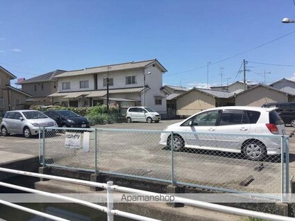 川口ハイツ[3DK/52m2]の駐車場2