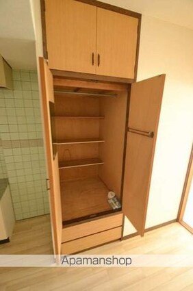 和秀舟入本町ビル[1DK/24m2]の収納