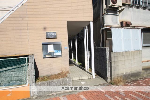 レジデンス曽根の玄関写真