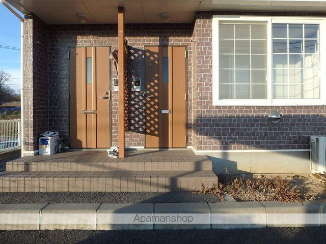 クレストール Bの玄関写真