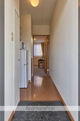 レオパレスＭＯＯＮＬＩＧＨＴ[1K/23.18m2]の玄関