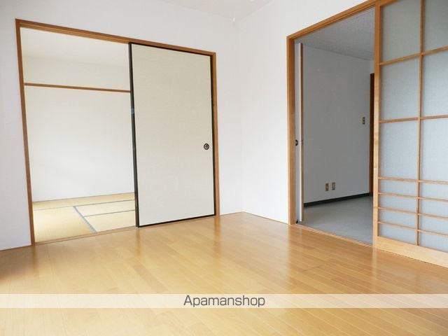 コートピュール新引の内装写真