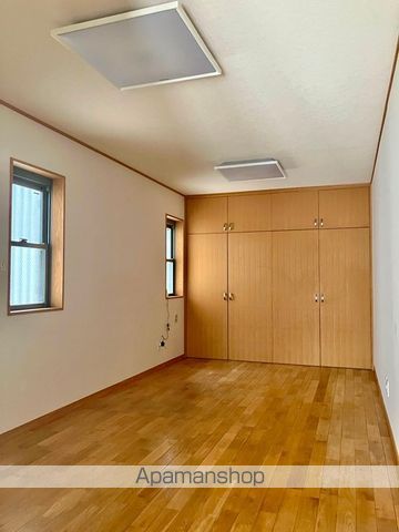 東京地下鉄千代田線 千駄木駅 徒歩8分 3階建 築16年の内装写真