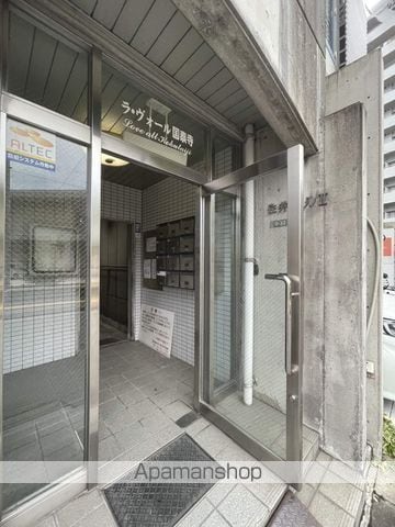 ラヴォール国泰寺の玄関写真