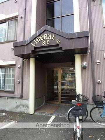 リベラルイン819の玄関写真