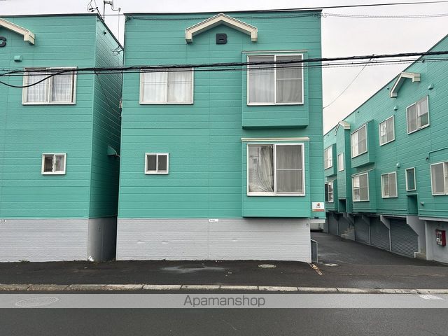 ロイヤルハウス富丘Dの外観写真