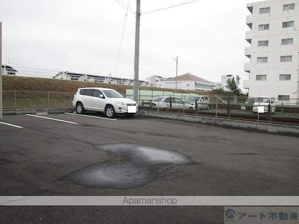 Ｂｅｌｌｅ　Ｌｅａｄ朝生田[1LDK/43.26m2]の駐車場2