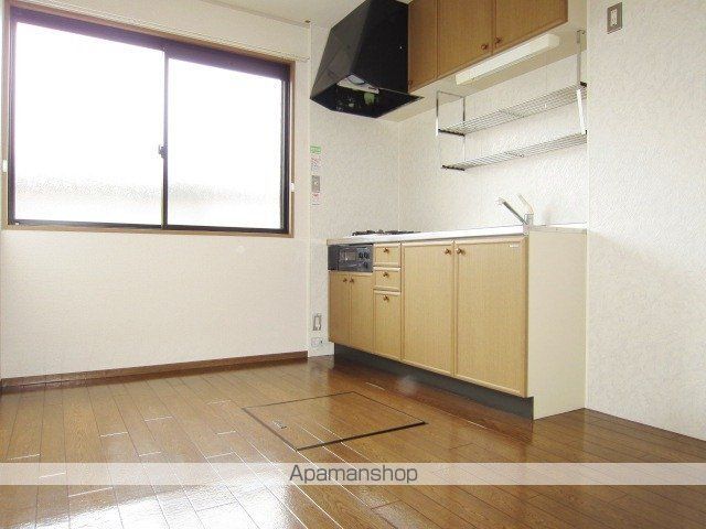 ユートピア長谷川A棟の内装写真